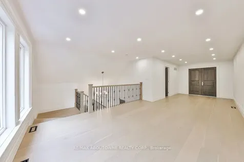 2409 Lakeshore Road Burlington ON L7R 1B8