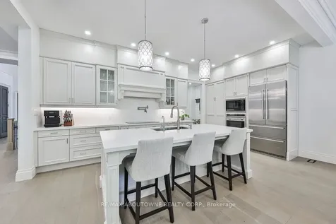 2409 Lakeshore Road Burlington ON L7R 1B8