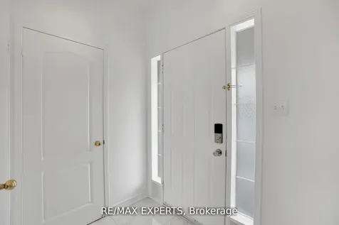 16 Vermont Road Brampton ON L7A 3G3