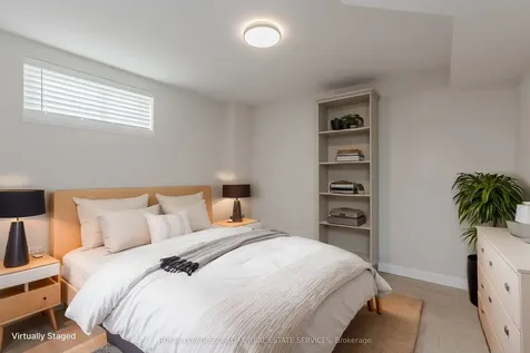 2290 Woodward Avenue Burlington ON L7R 1T6