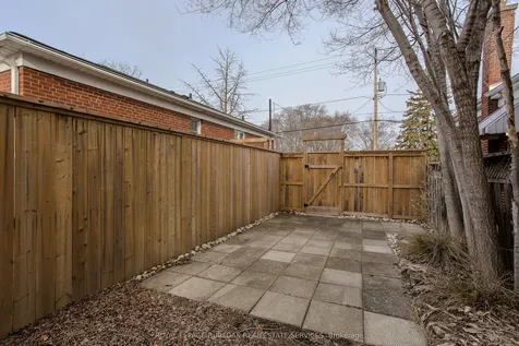 2290 Woodward Avenue Burlington ON L7R 1T6