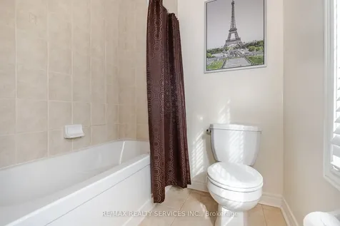 19 Snapdragon Square Brampton ON L6P 3K4