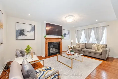 19 Snapdragon Square Brampton ON L6P 3K4