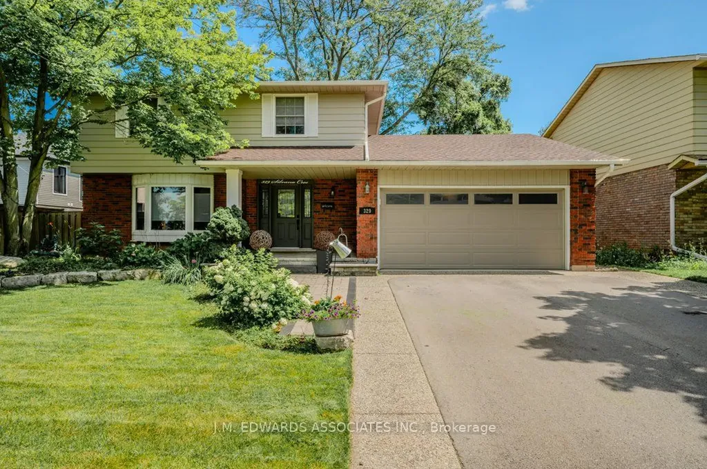 329 Silvana Crescent Burlington ON L7L 2W3