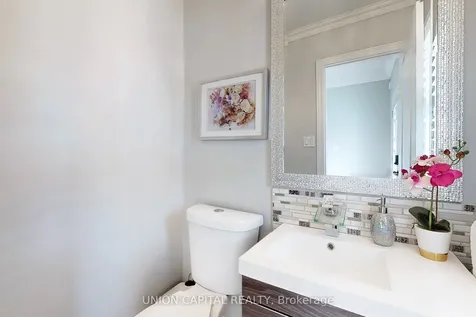 17 Vernosa Drive Brampton ON L6Y 3A6