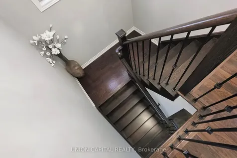 17 Vernosa Drive Brampton ON L6Y 3A6