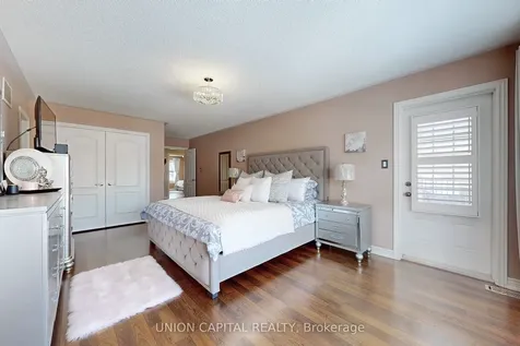 17 Vernosa Drive Brampton ON L6Y 3A6