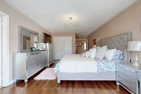 17 Vernosa Drive Brampton ON L6Y 3A6