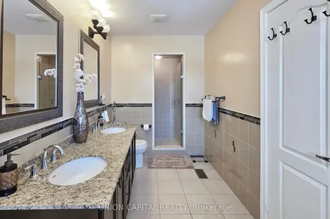 17 Vernosa Drive Brampton ON L6Y 3A6