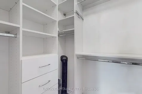 17 Vernosa Drive Brampton ON L6Y 3A6