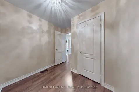 17 Vernosa Drive Brampton ON L6Y 3A6