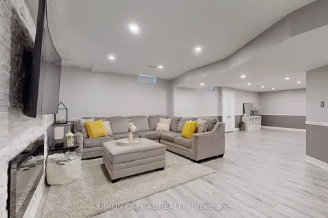 17 Vernosa Drive Brampton ON L6Y 3A6