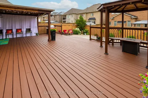 17 Vernosa Drive Brampton ON L6Y 3A6