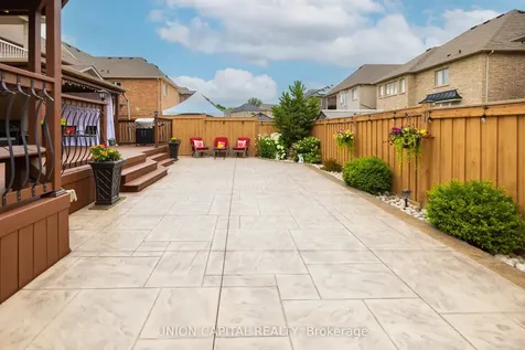 17 Vernosa Drive Brampton ON L6Y 3A6