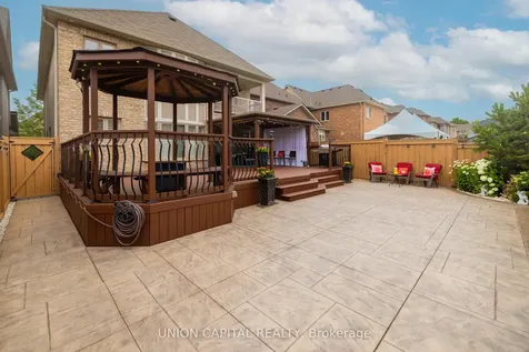 17 Vernosa Drive Brampton ON L6Y 3A6