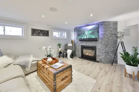 1214 Nottingham Avenue Burlington ON L7P 2R6