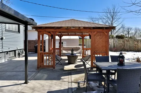 1214 Nottingham Avenue Burlington ON L7P 2R6