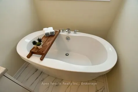 1396 Almonte Drive Burlington ON L7P 0V8