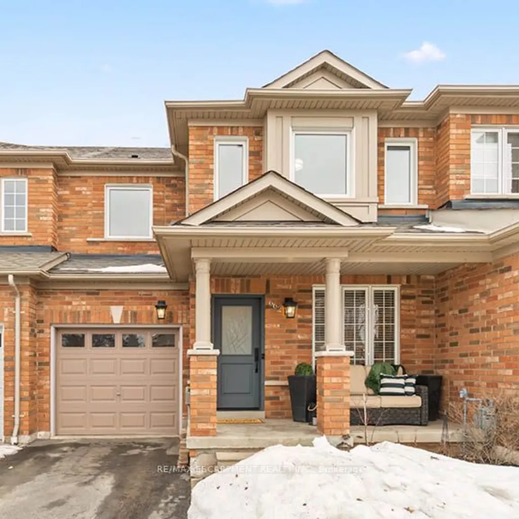 662 Julia Avenue Burlington ON L7L 6E6