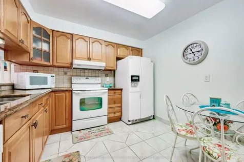 68 Floribunda Crescent Brampton ON L6T 4S2