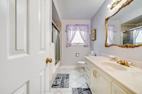 68 Floribunda Crescent Brampton ON L6T 4S2