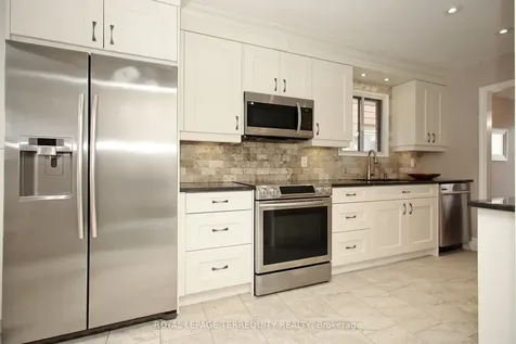 49 Weybridge Trail Brampton ON L6V 3S3