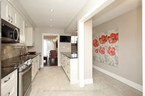 49 Weybridge Trail Brampton ON L6V 3S3