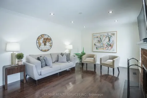 40 Nottingham Crescent Brampton ON L6S 4G4