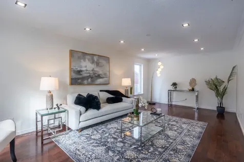 40 Nottingham Crescent Brampton ON L6S 4G4