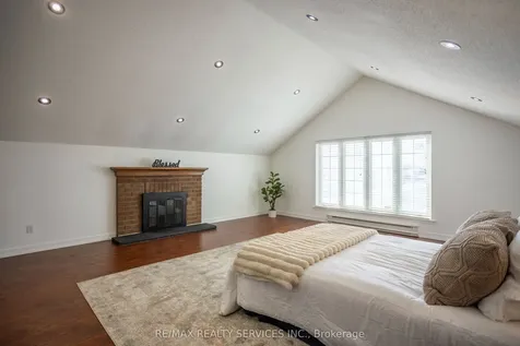 40 Nottingham Crescent Brampton ON L6S 4G4