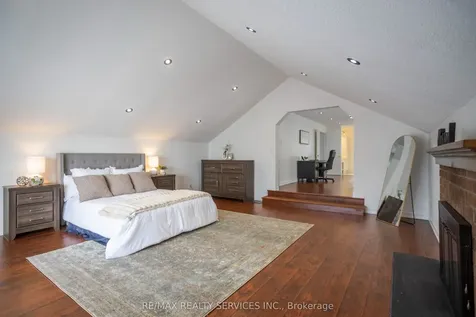 40 Nottingham Crescent Brampton ON L6S 4G4