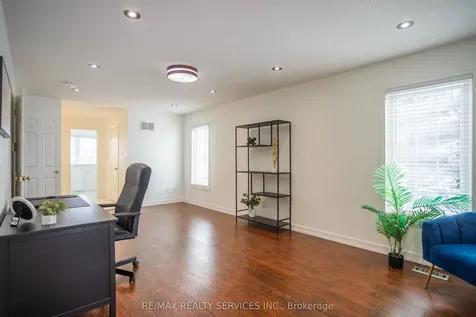 40 Nottingham Crescent Brampton ON L6S 4G4