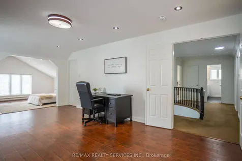 40 Nottingham Crescent Brampton ON L6S 4G4