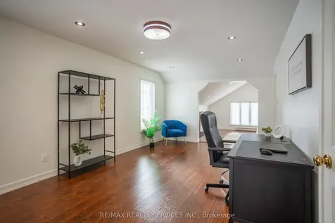 40 Nottingham Crescent Brampton ON L6S 4G4