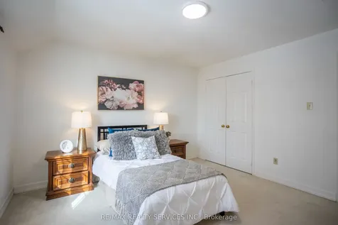 40 Nottingham Crescent Brampton ON L6S 4G4