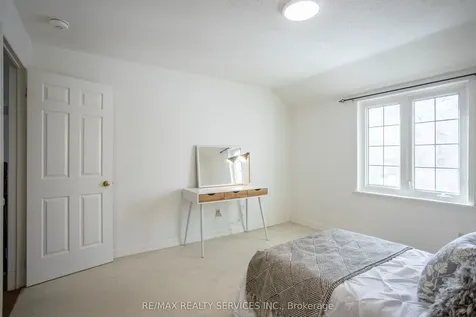 40 Nottingham Crescent Brampton ON L6S 4G4