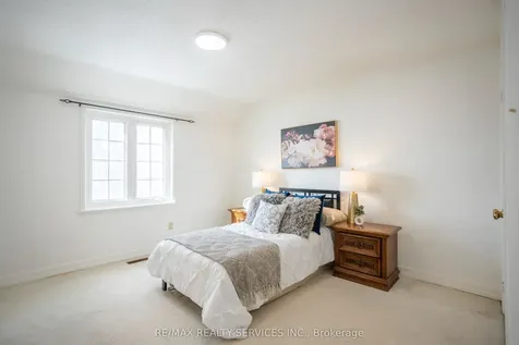 40 Nottingham Crescent Brampton ON L6S 4G4