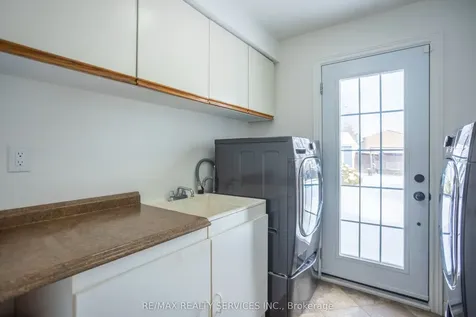 40 Nottingham Crescent Brampton ON L6S 4G4