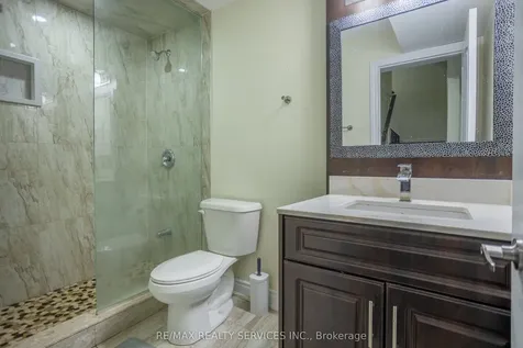 40 Nottingham Crescent Brampton ON L6S 4G4