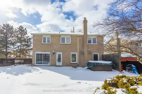 40 Nottingham Crescent Brampton ON L6S 4G4