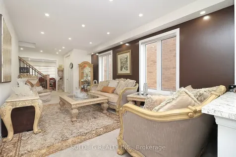 7 Callandar Road Brampton ON L7A 4V1