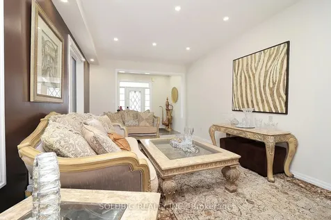 7 Callandar Road Brampton ON L7A 4V1