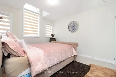 7 Callandar Road Brampton ON L7A 4V1