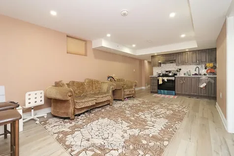 7 Callandar Road Brampton ON L7A 4V1