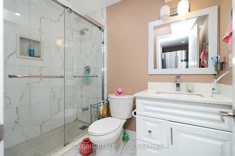 7 Callandar Road Brampton ON L7A 4V1