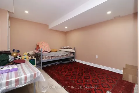 7 Callandar Road Brampton ON L7A 4V1