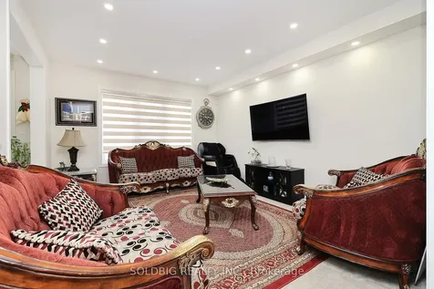 7 Callandar Road Brampton ON L7A 4V1