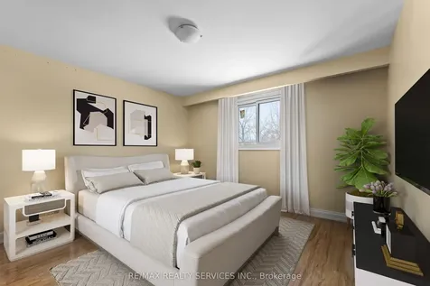 10 Royal Salisbury Way Brampton ON L6V 3J6