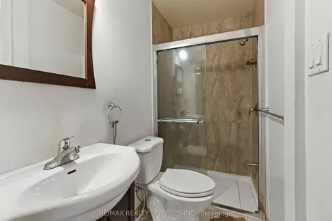 10 Royal Salisbury Way Brampton ON L6V 3J6