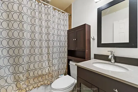 10 Royal Salisbury Way Brampton ON L6V 3J6